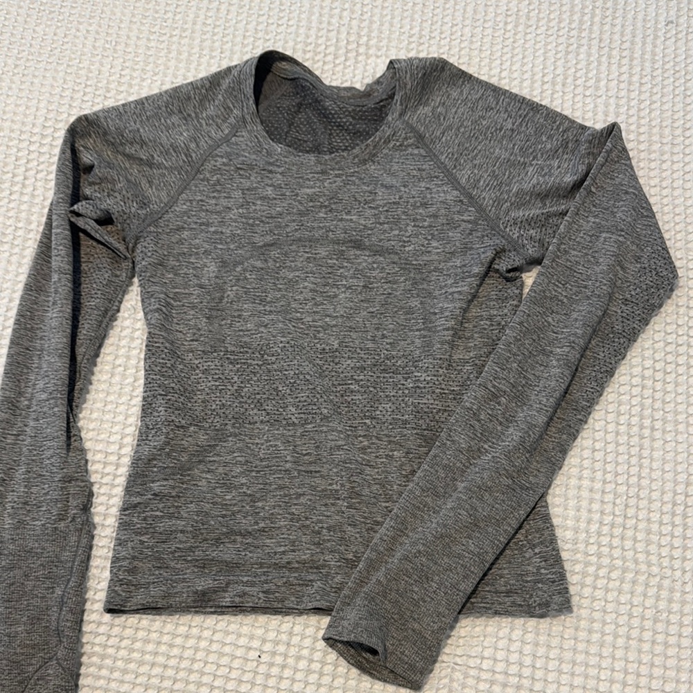 Lulu lemon Gray Women's Long Sleeve Top